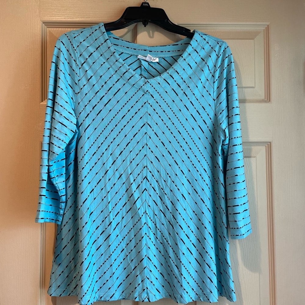 NorthStyle V-Neck Blue Striped‎ Top with 3/4 Length Sleeves, Size Medium